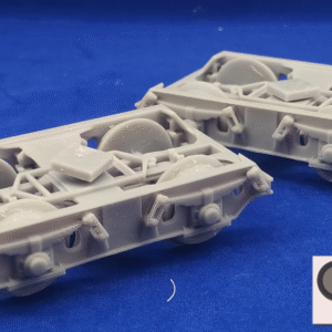 dwa-wózki-1XTa-pod-kątem-na-niebieskim-tle